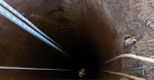 Idoso é resgatado após cair dentro de um poço de 15 metros